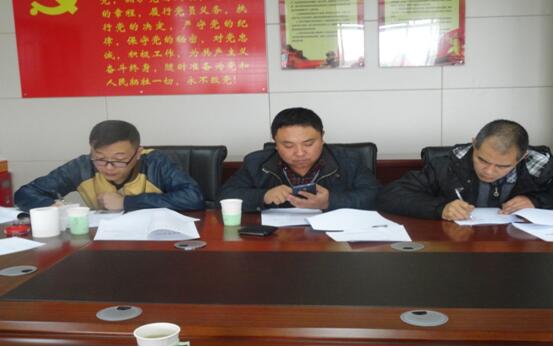 康正发为驾驶员解决入职手续、签定劳动合同。